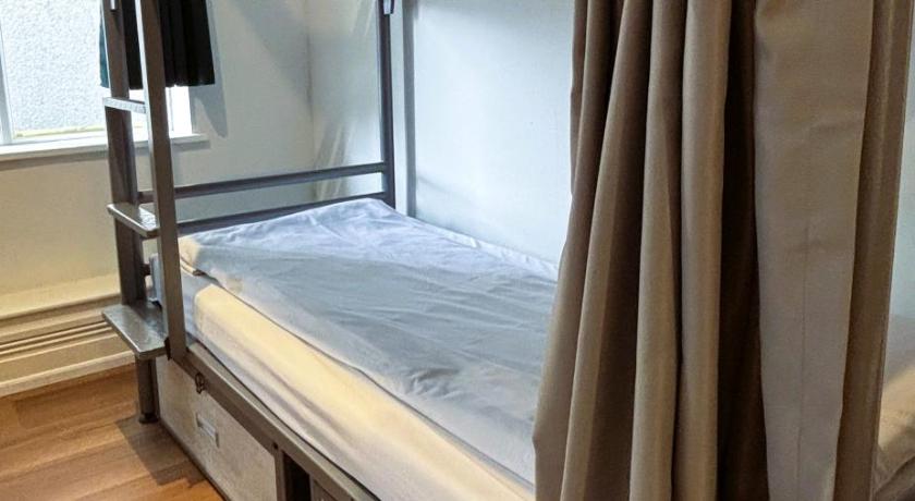10 床混合宿舍房的 1 個床位 (Bed in 10-Bed Mixed Dormitory Room)的照片 6