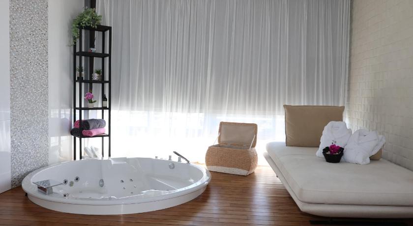 Image of Premium Suite 2