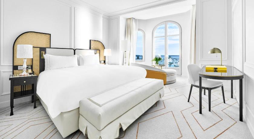 Image of 1 King Classic Sea View 0