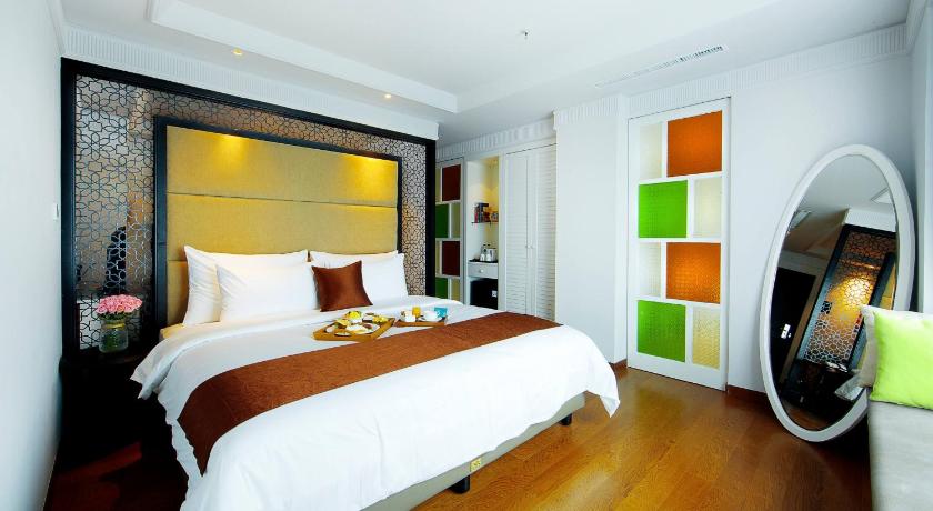 Image of Executive Club 2