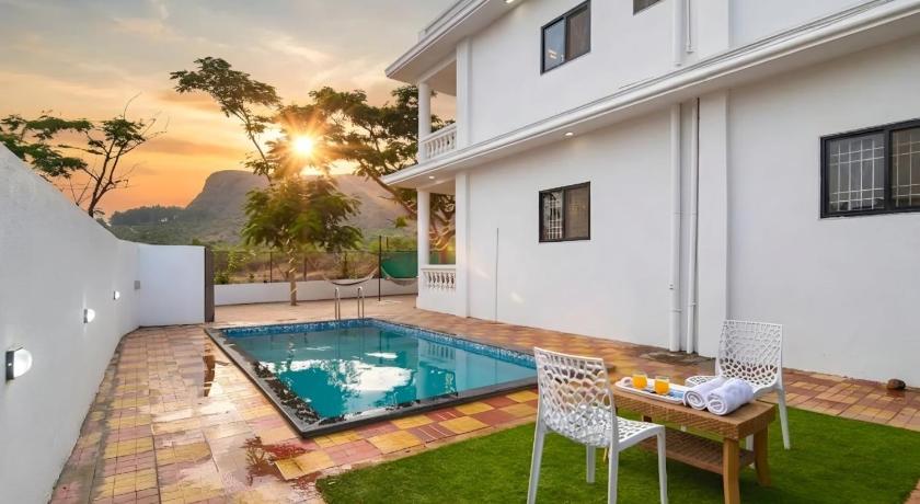 ll EMPYREAN STAY ll WHITE PANTHER VILLA ll 3BHK ll ll PRIVATE POOL ll AC ll FREE WIFI ll