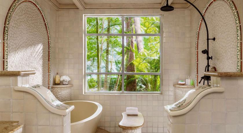 Image of Grand Suite - Ocean Front, One Bedroom with Plunge Pool 7