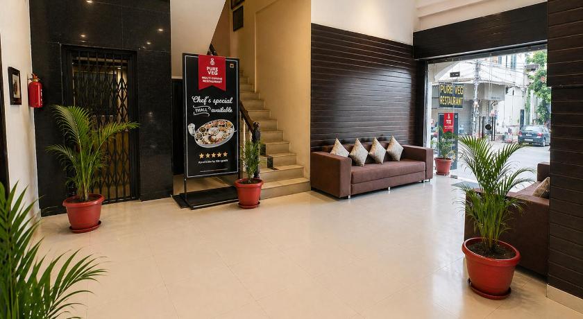 ACE Plaza Hotel - image 8