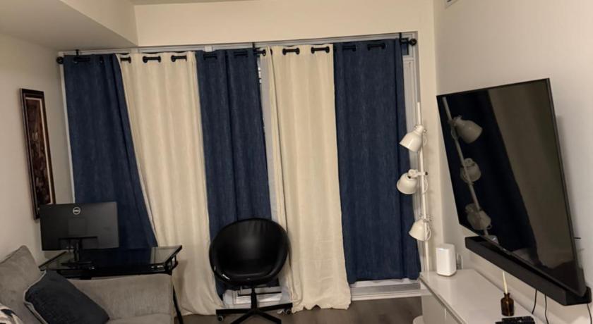 1 Room in a 2bedroom in a Modern City Condo