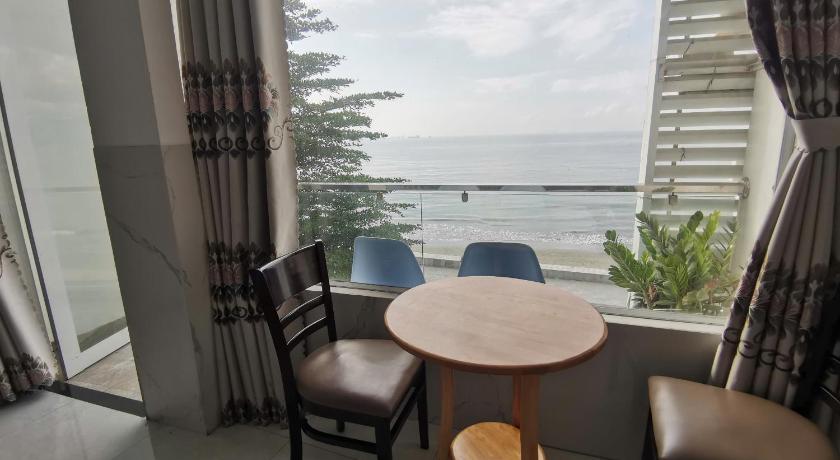 Hotel Vi-vu nhìn ra biển