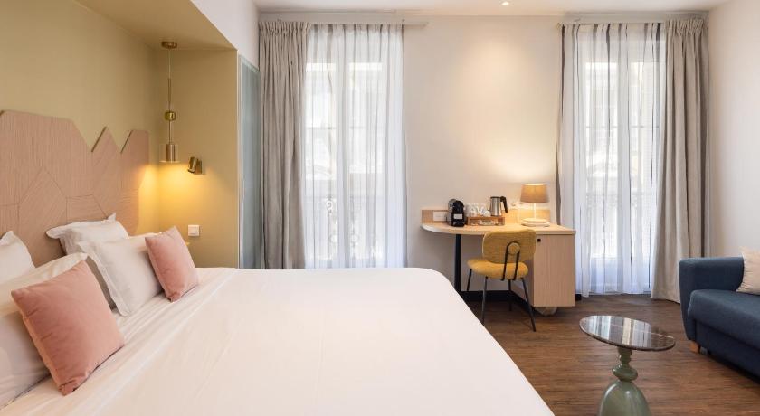 Image of Junior Suite Double or Twin 8
