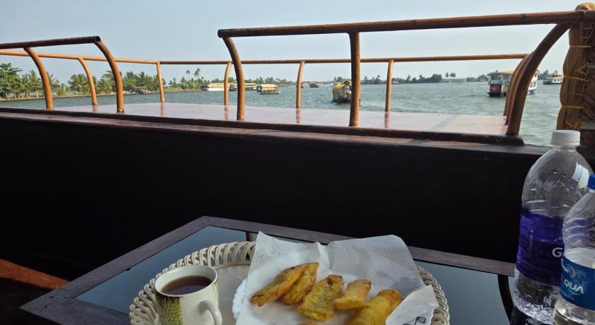 MARARI GOD's OWN VILLA - image 36
