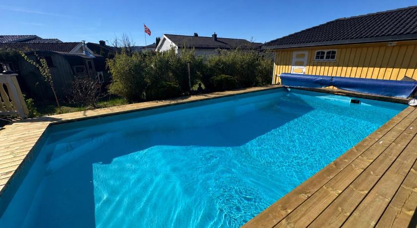 Foto Pool & Sauna Retreat - Private Studio Apartment Porsgrunn - Booking Diskon Spesial