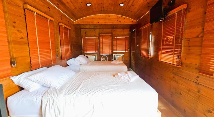 Image of Twin Room with Terrace 0