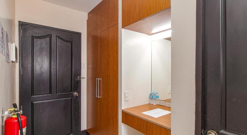 Image of Standard Queen Room 4