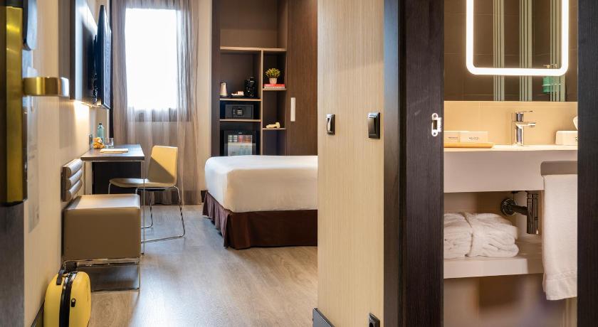 Fotografija Superior room with queen-size bed 3