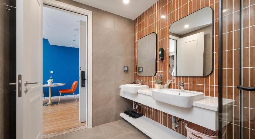 Suite Junior Nhìn Ra Biển (Junior Suite with Ocean View)
