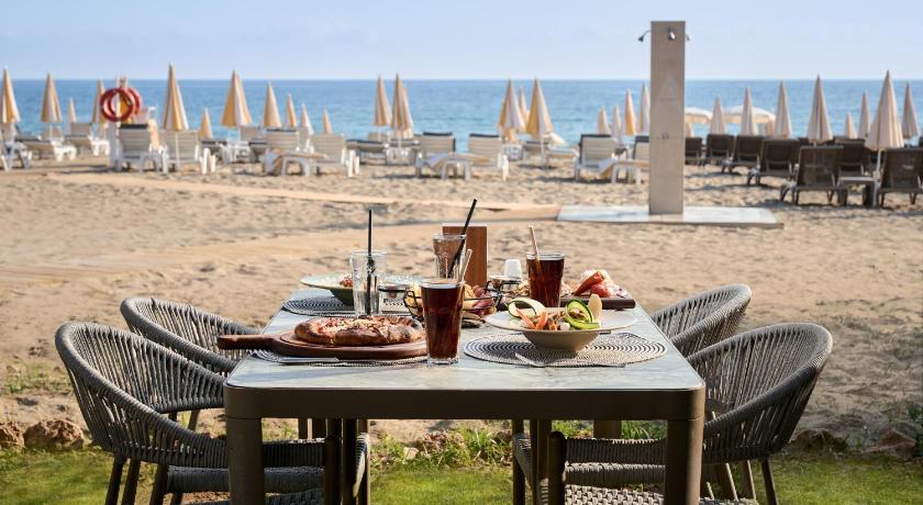 Elysee Beach Hotel - image 26