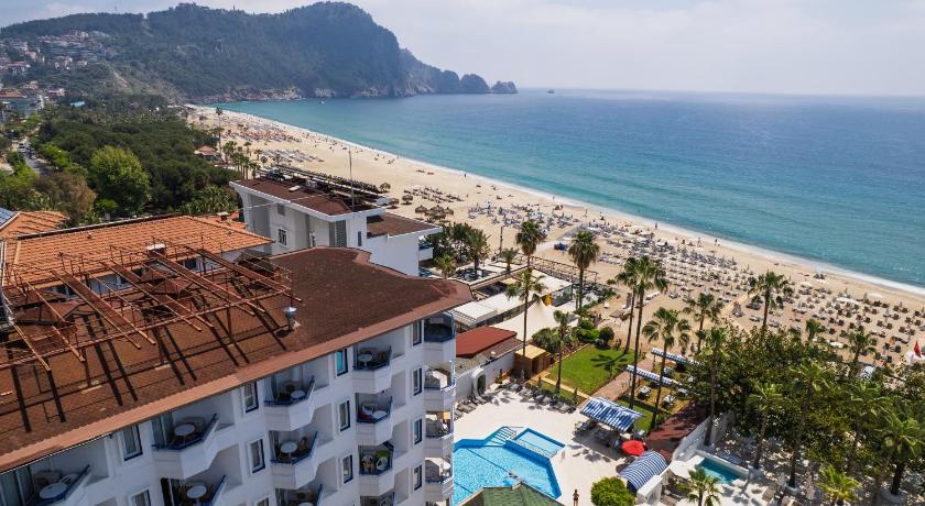 Elysee Beach Hotel - image 2