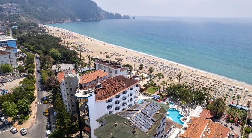 Elysee Beach Hotel - image 21