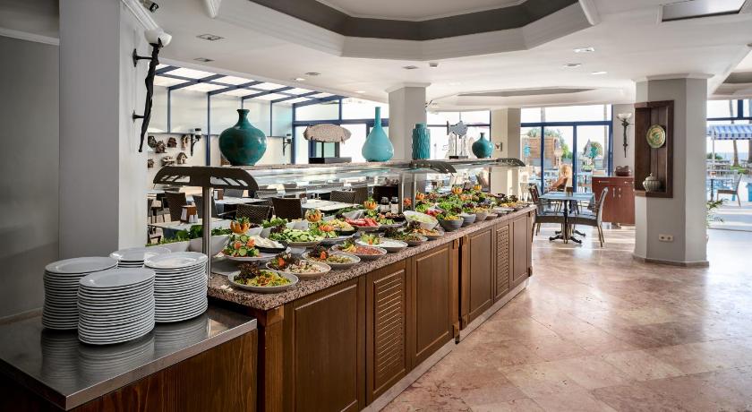 Elysee Beach Hotel - image 5