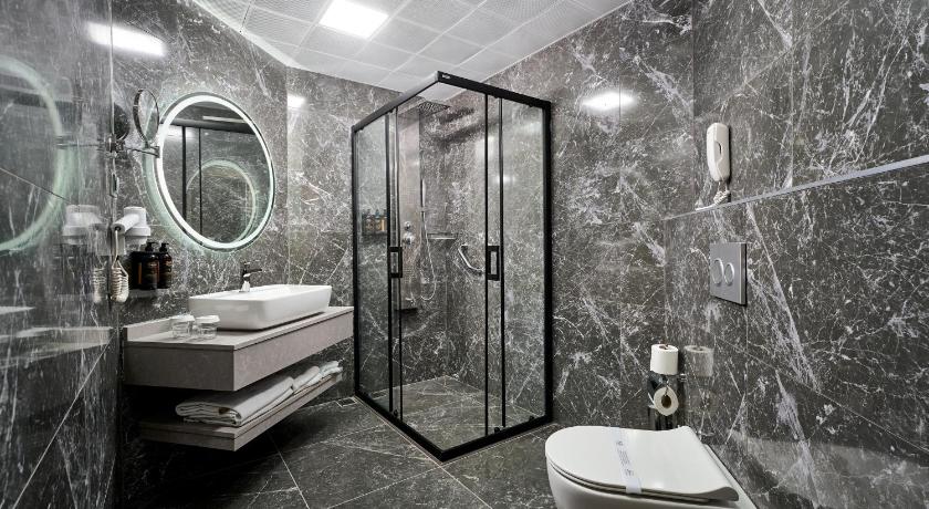 Elysee Beach Hotel - image 14