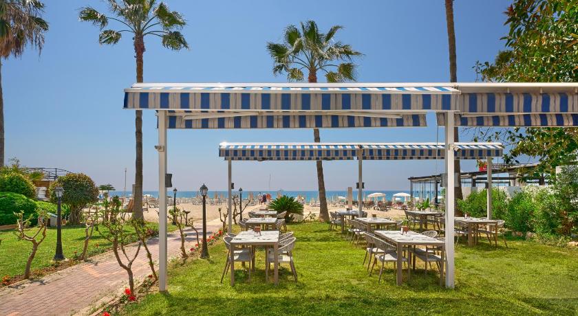 Elysee Beach Hotel - image 31