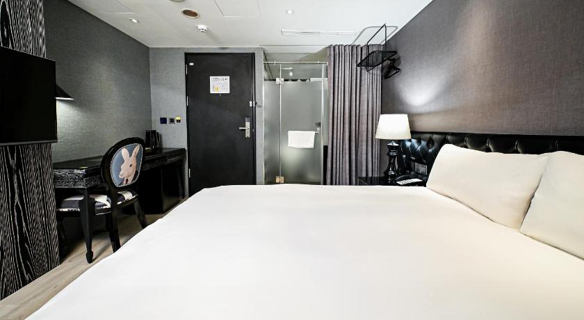Image of Standard Double Room without Window 10