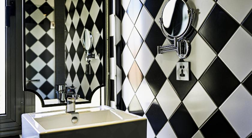 Image of Superior Twin Room 2