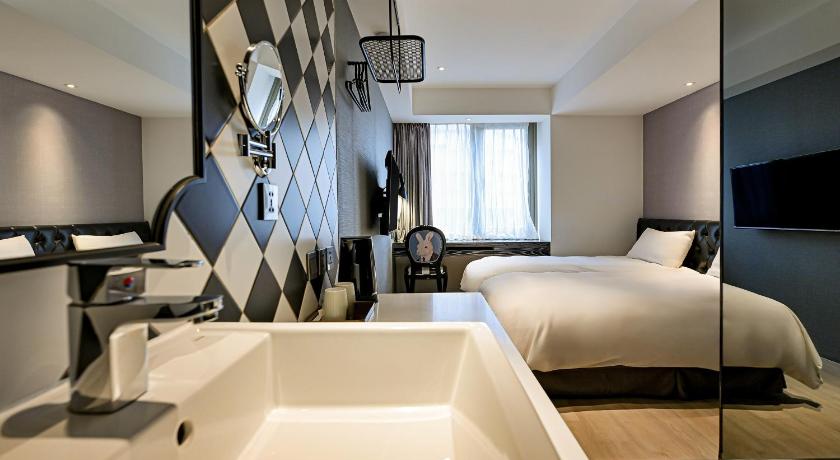 Image of Superior Twin Room 0