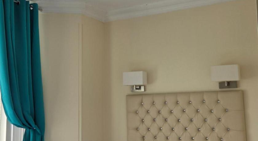 Image of King Room with Garden View 1