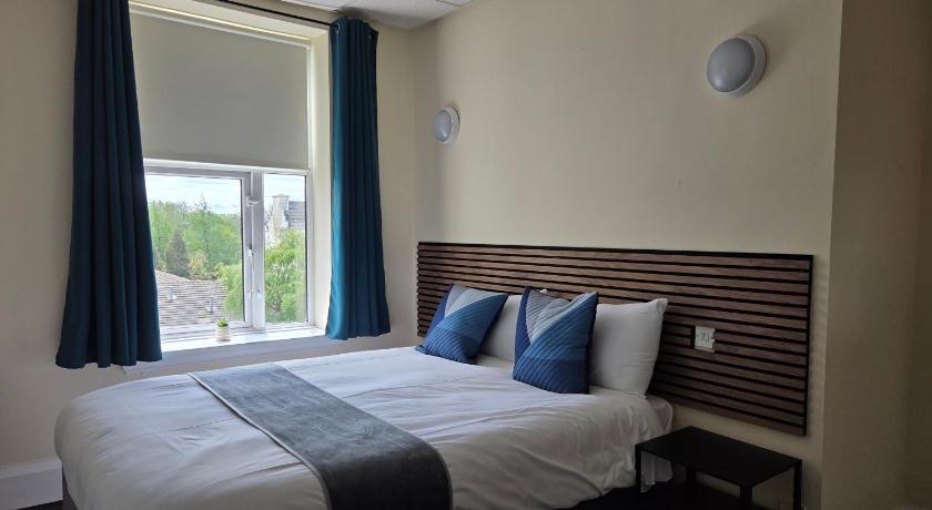 Image of Standard Family Room 3
