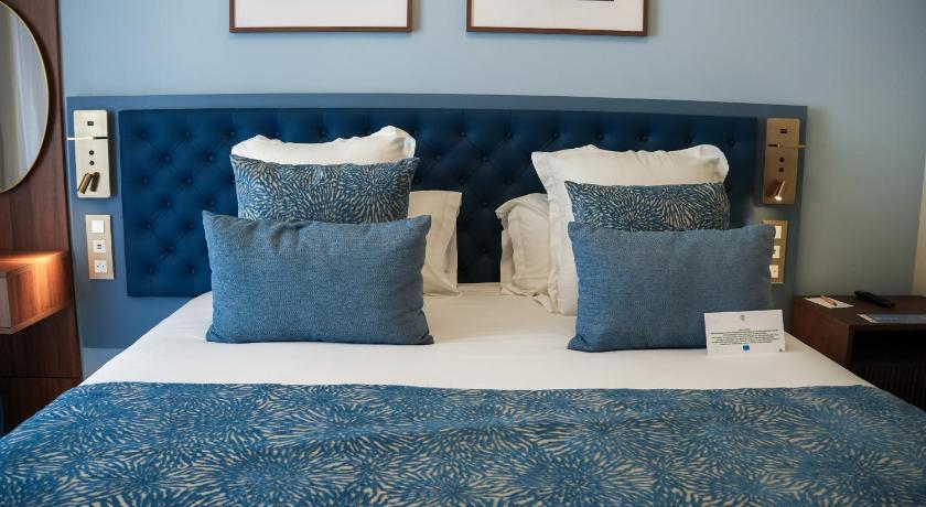 Image of Premium Double Room with Patio View 12