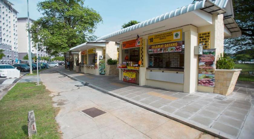 Putra Harmoni Putrajaya (Economy Suite, 3 AC Bedrooms, 1 Bath, WiFi, Ground Floor) by MRK photo
