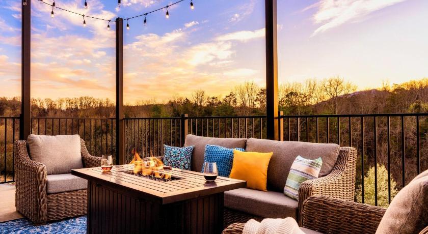 Smith Creek Resort - Exclusive Waterpark Included
