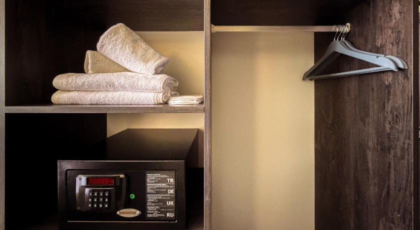 Mays By Rich Hotel - image 11