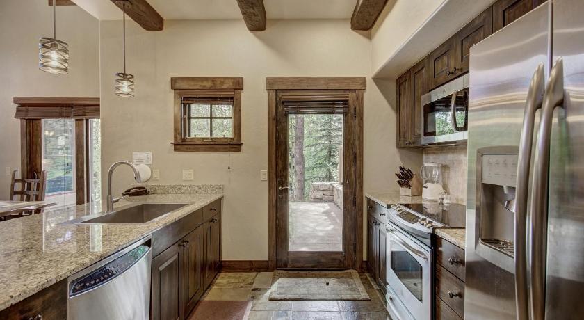 Image of 3 Bedroom Condominium 17