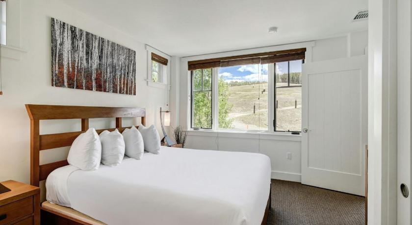 Image of Apartment 8