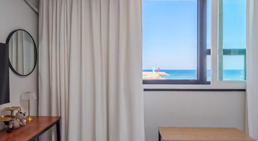 Image of One-Bedroom House 23 4