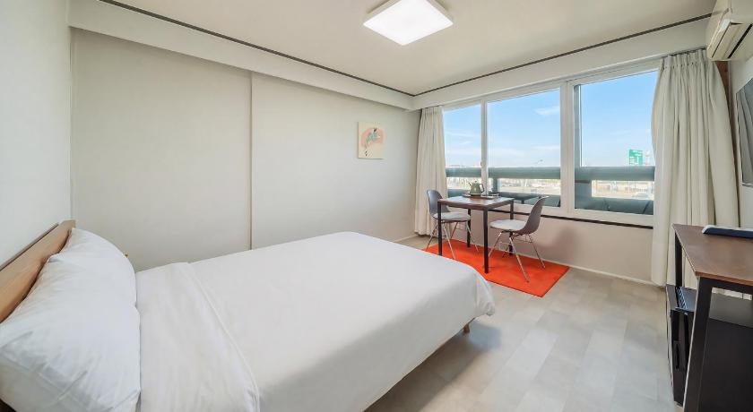 Image of One-Bedroom House 3 0