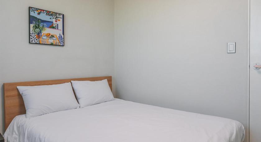 Image of One-Bedroom House 23 5