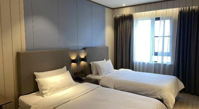 Hanting Hotel Wuhan Chuhe Hanjie Metro Station – Wuhan, OH