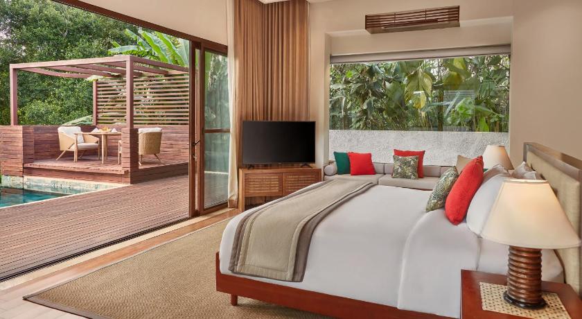 Image of Mahogany Villa King 0