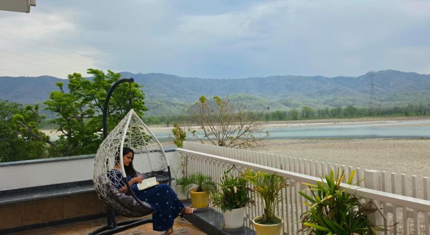 Anjaneya luxury ganga view villa by Tripongo stays