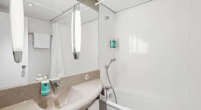 Image of Superior Room with 1 Double Bed 11