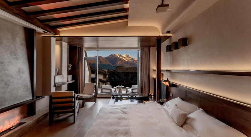 리장 / 여강 Lingbai Magnolia Trail – Boutique Guesthouse with Private Onsen & Snow Mountain Views in Baisha 호텔 수영장