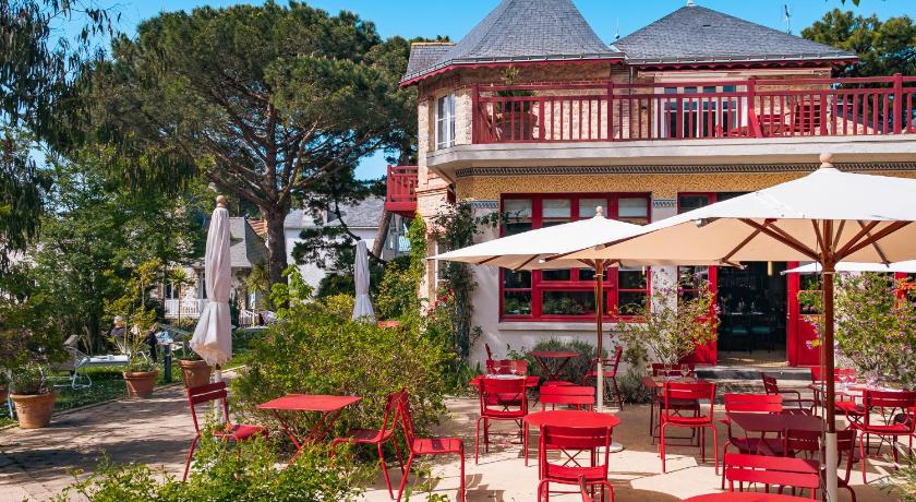 Hotel Le Saint Christophe - image 4