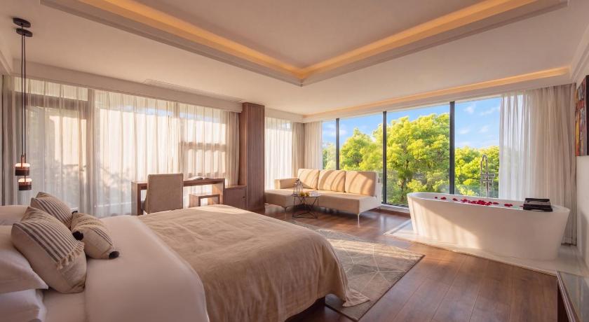 阳朔 Yangshuo Gallery Resort--River View, Sunset,Cafe,Karast Mount,Ten-Mile Gallery,Free Laundry,Travel G 酒店 套房