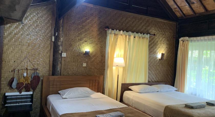 Image of Deluxe Double or Twin Room with Garden View 2