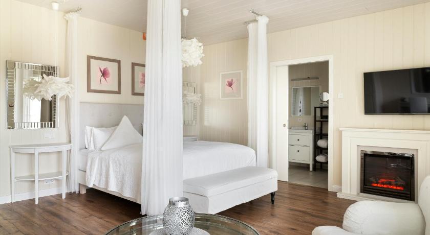 Image of Junior Suite 8