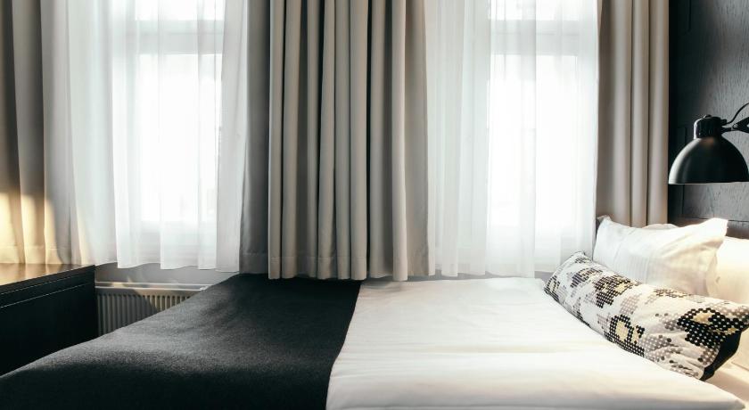 صورة غرفة مفردة صغيرة (Small Single Room) 1