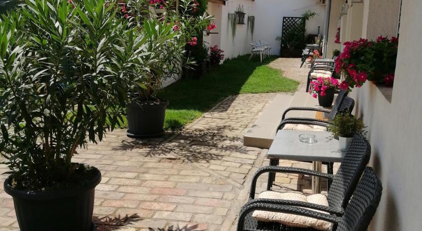 Photo of Mediterran Apartmanhaz - Agoda Discount Booking