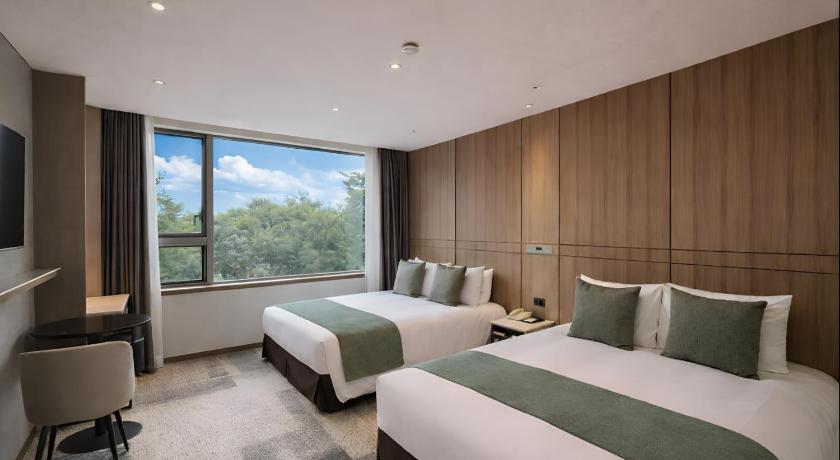 Image of Family Twin Room 0