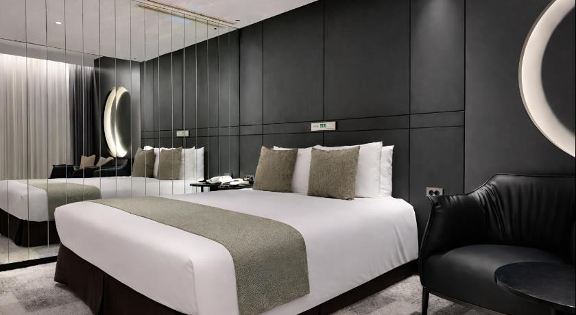 Image of Space Double Room - No Window 0