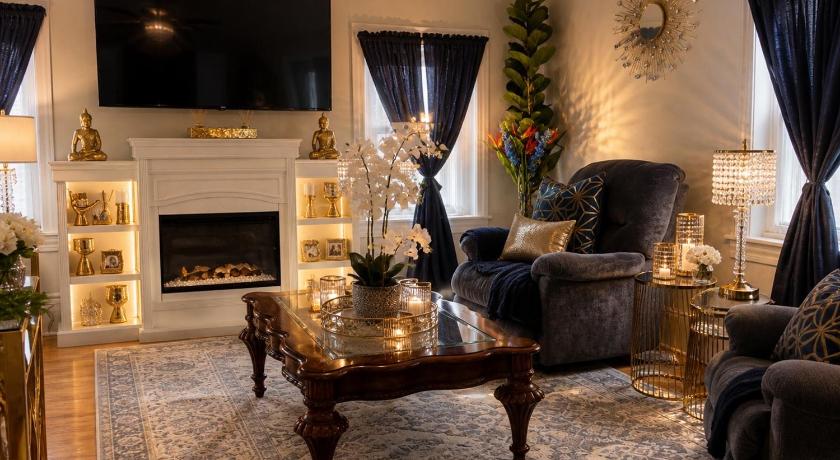 Fall River Stay Stylish 2BR Urban Haven Suite